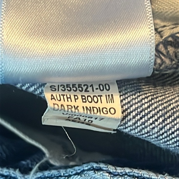 Gap 1969 Authentic Perfect Boot Dark Indigo Jeans Size 31 Short - Picture 11 of 11